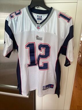 Tom Brady jersey size large men’s